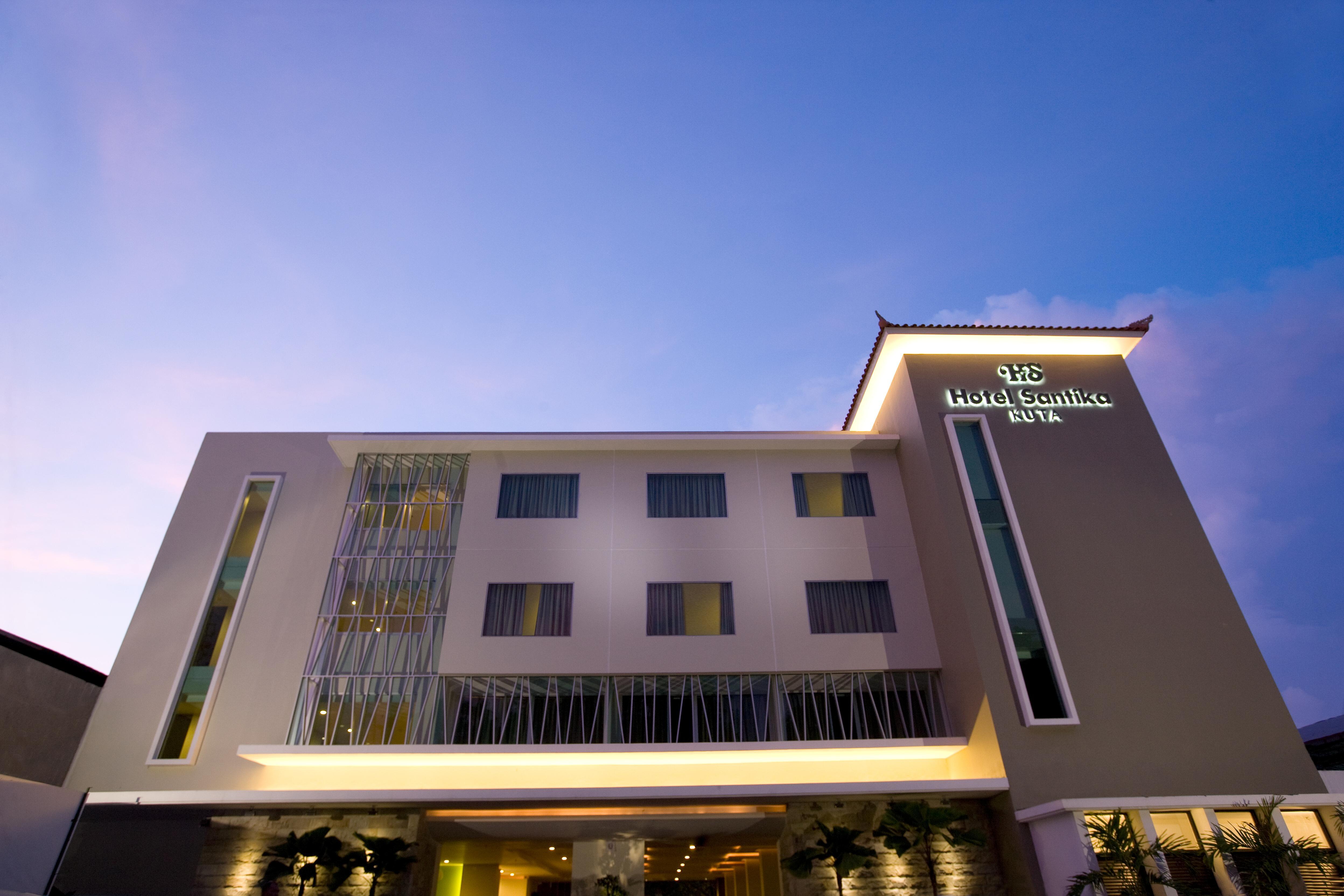 Hotel Santika Kuta Кута Екстериор снимка