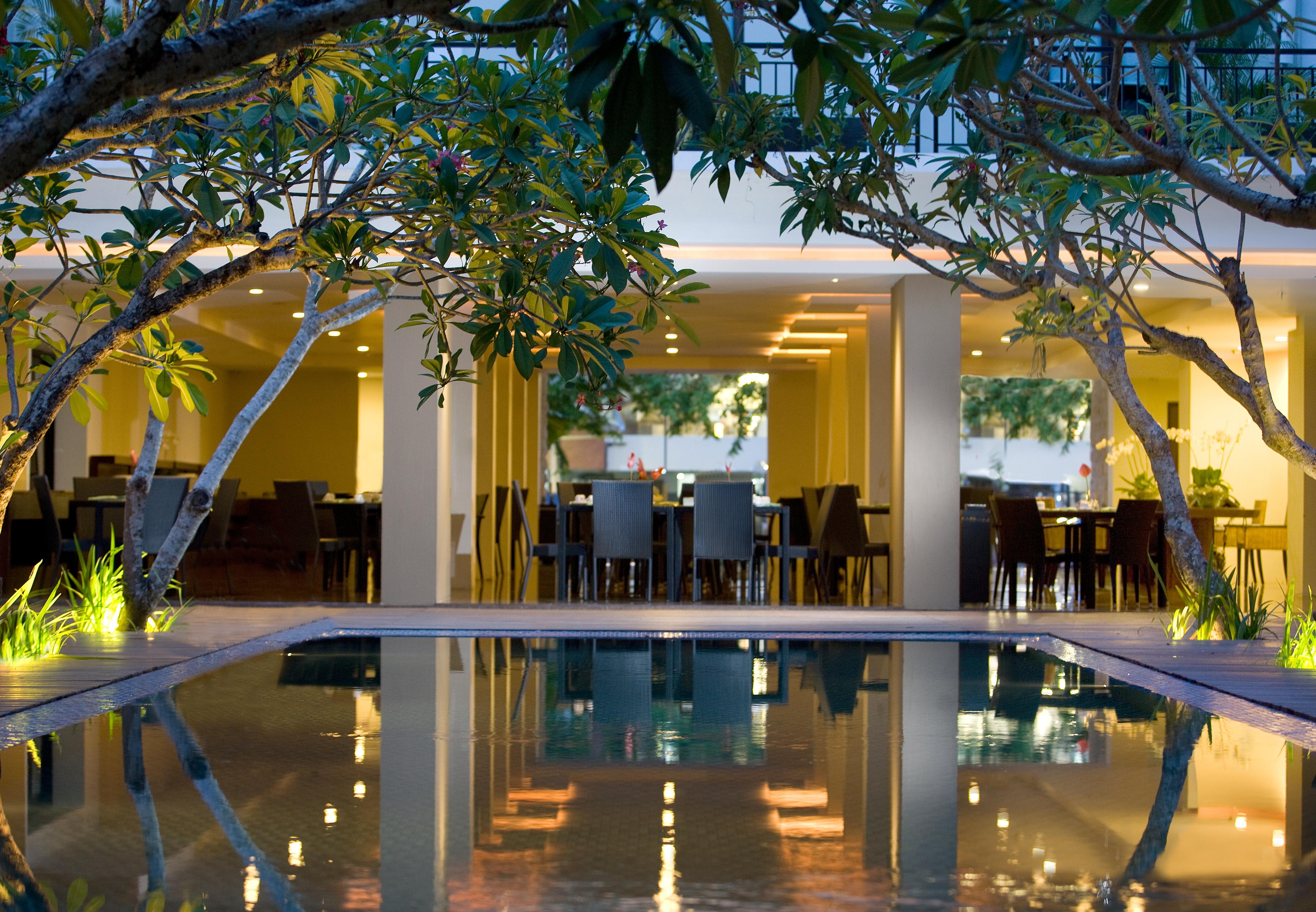 Hotel Santika Kuta Кута Интериор снимка